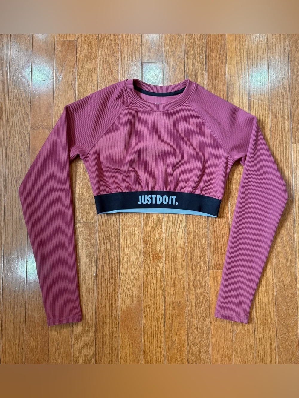 Nike Women’s Small Just Do It JDI Ribbed Long Sleeve Cropped Top Active Work Out